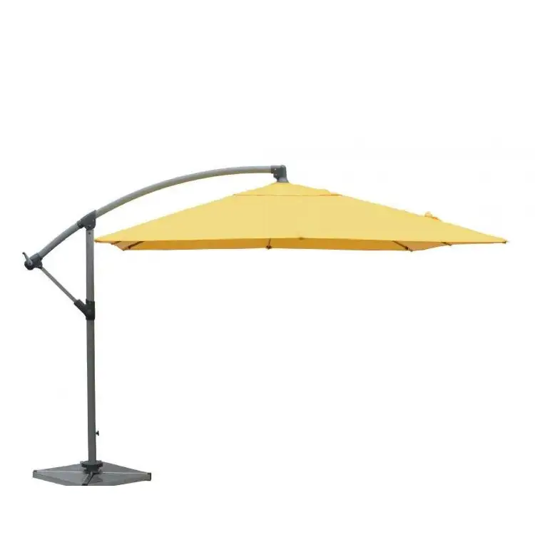 Wiszący parasol bananowy na zewnątrz